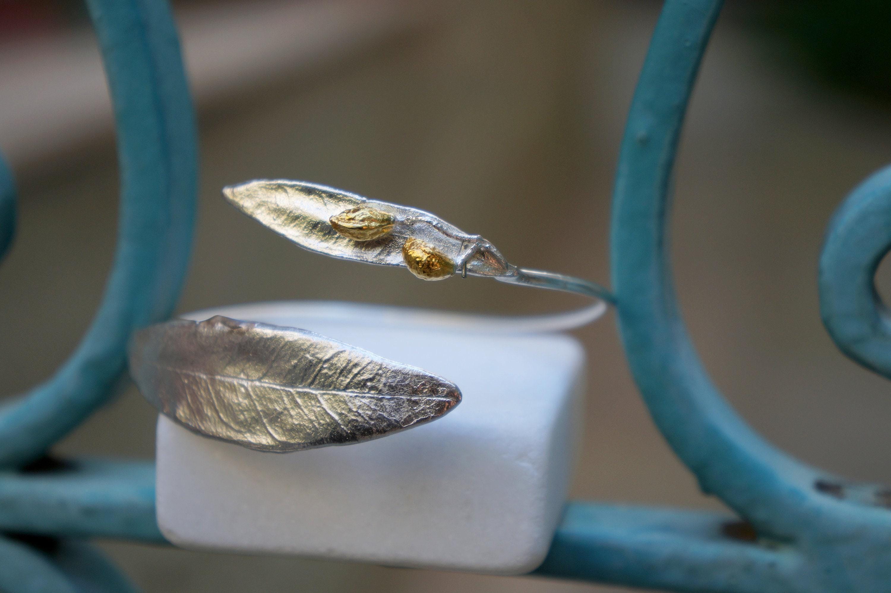 Silver Olive Branch Bracelet for Women, Bridal Jewelry in Sterling Silver.