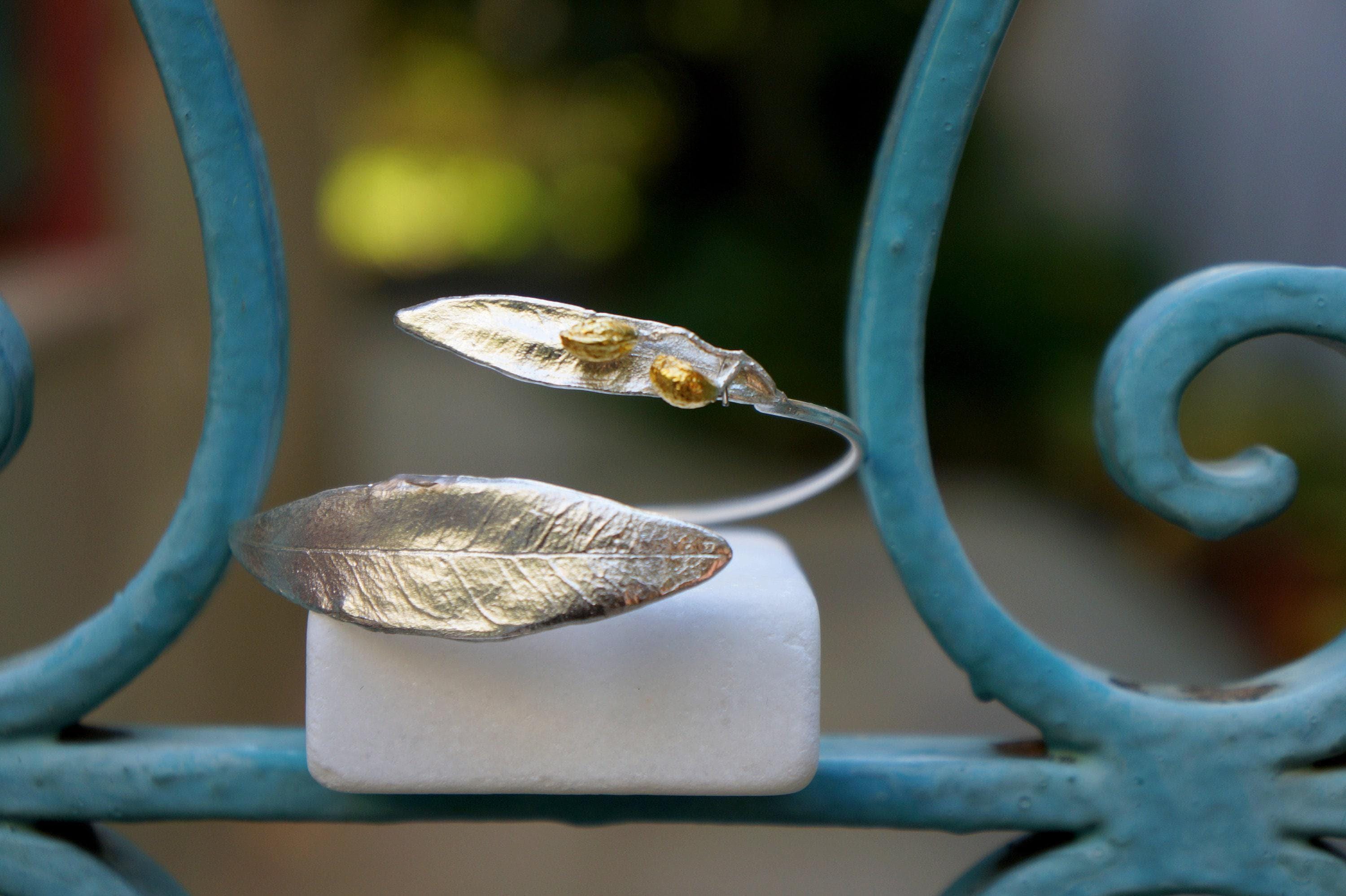 Silver Olive Branch Bracelet for Women, Bridal Jewelry in Sterling Silver.