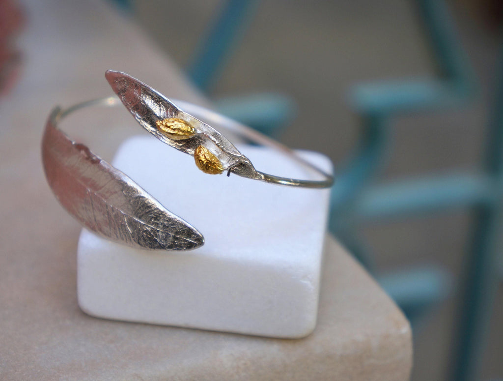 Silver Olive Branch Bracelet for Women, Bridal Jewelry in Sterling Silver.