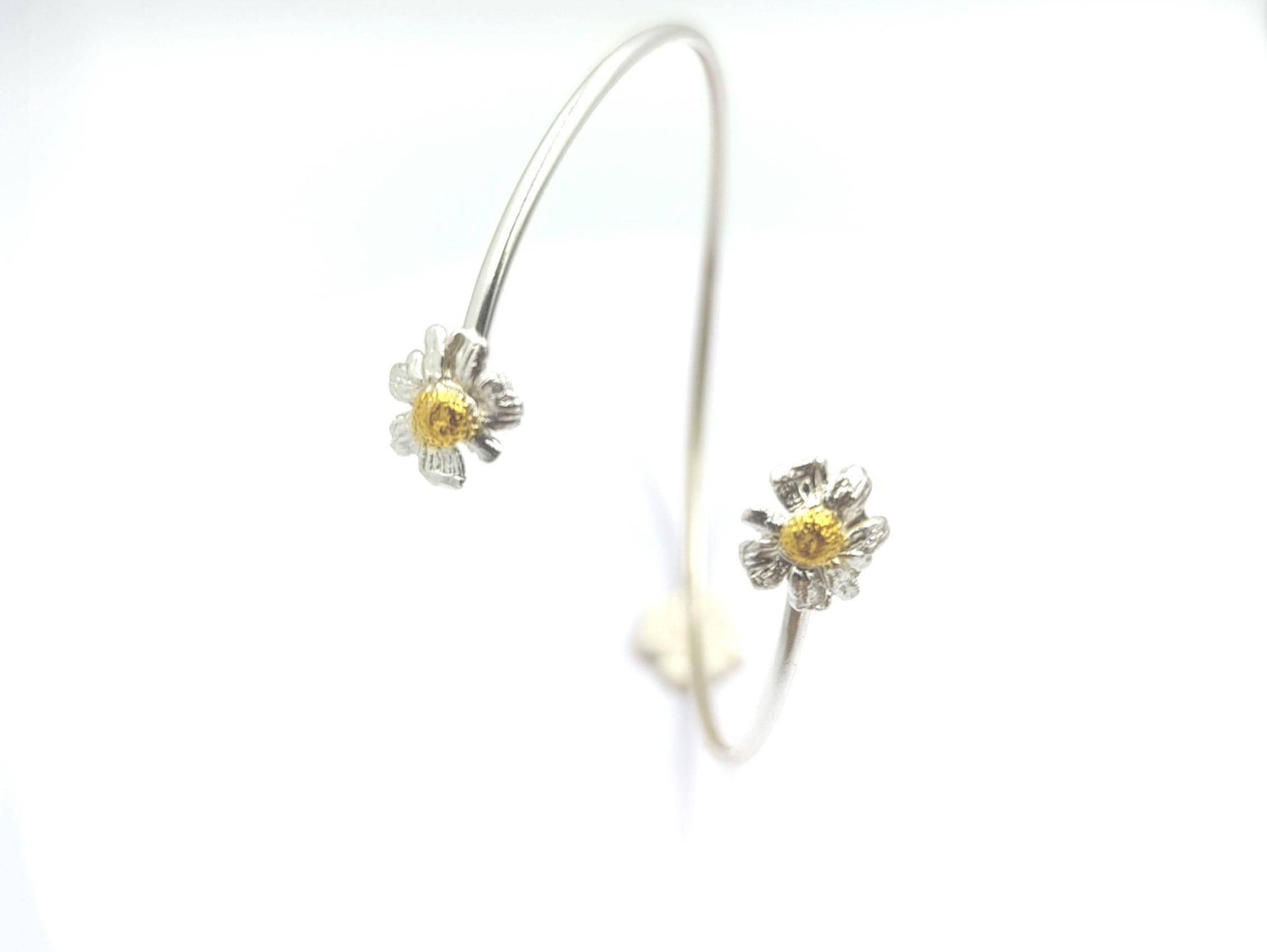 Gold Chamomile Flower Bracelet, Handmade Minimalist Jewelry, Organic Forest Cuff, Boho Gift for Protection, Sterling Silver 925