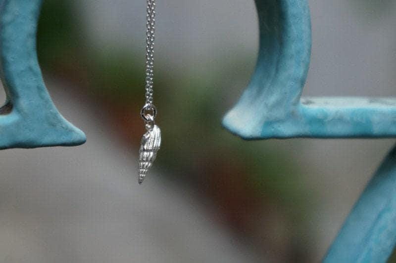 Minimal necklaces for women. Sea Shell Pendant 925 Sterling Silver Jewellery