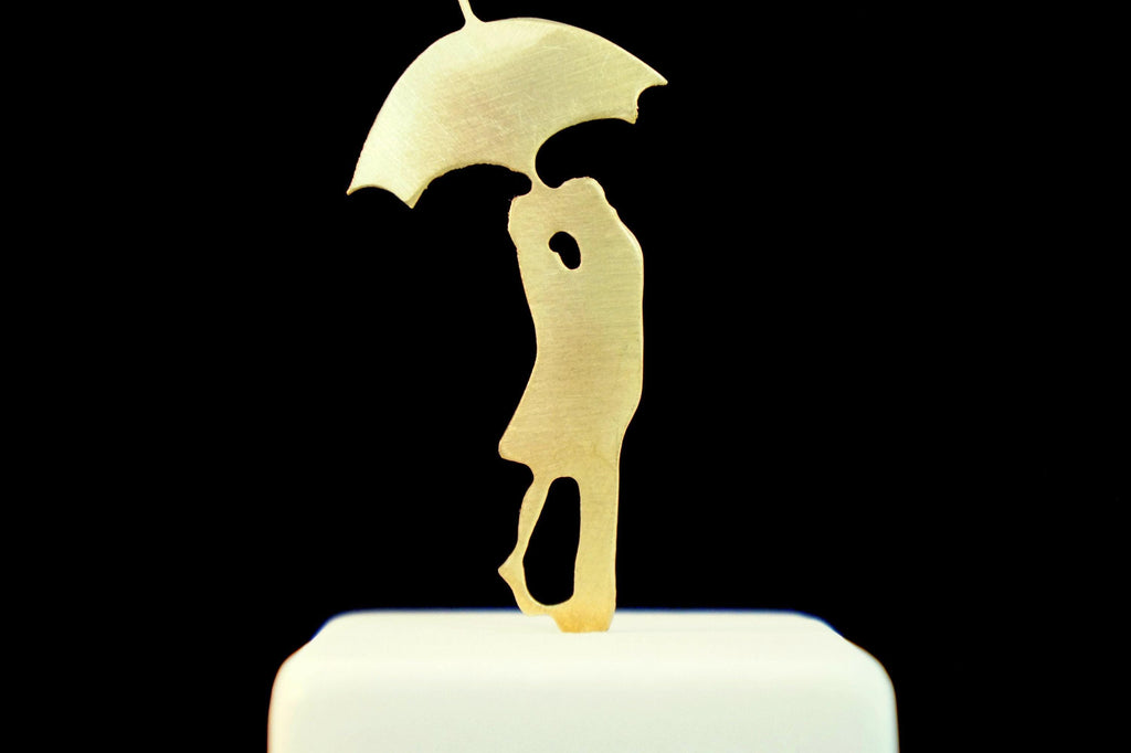 Gold Sculpture of Couple on Marble, Lovers Under Umbrella Statue, Modern Romantic Art, Bronze Figurine