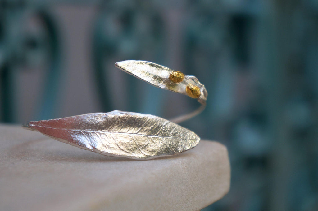 Silver Olive Branch Bracelet for Women, Bridal Jewelry in Sterling Silver.