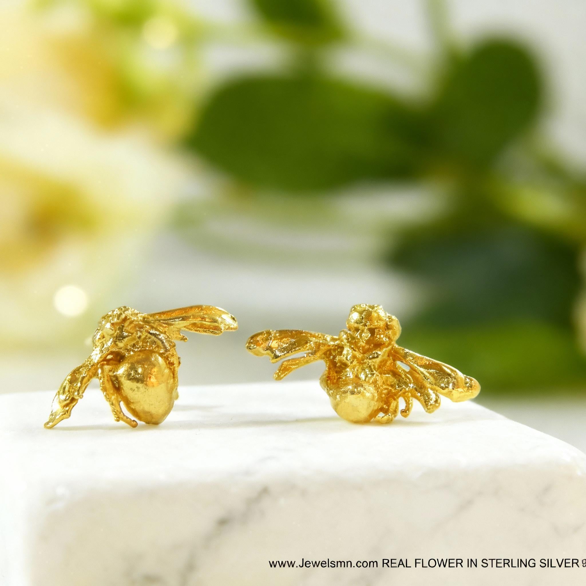 Real Bee Stud Earrings, 14K Gold Plated Brass Jewelry, Handmade Minimalist Jewelry Gift, Boho Birthday Gift for Women, Eco Fashion