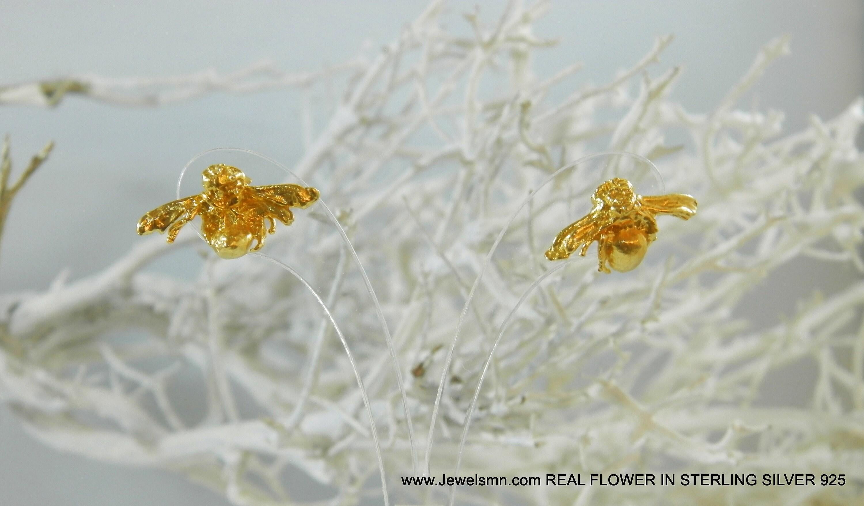 Real Bee Stud Earrings, 14K Gold Plated Brass Jewelry, Handmade Minimalist Jewelry Gift, Boho Birthday Gift for Women, Eco Fashion