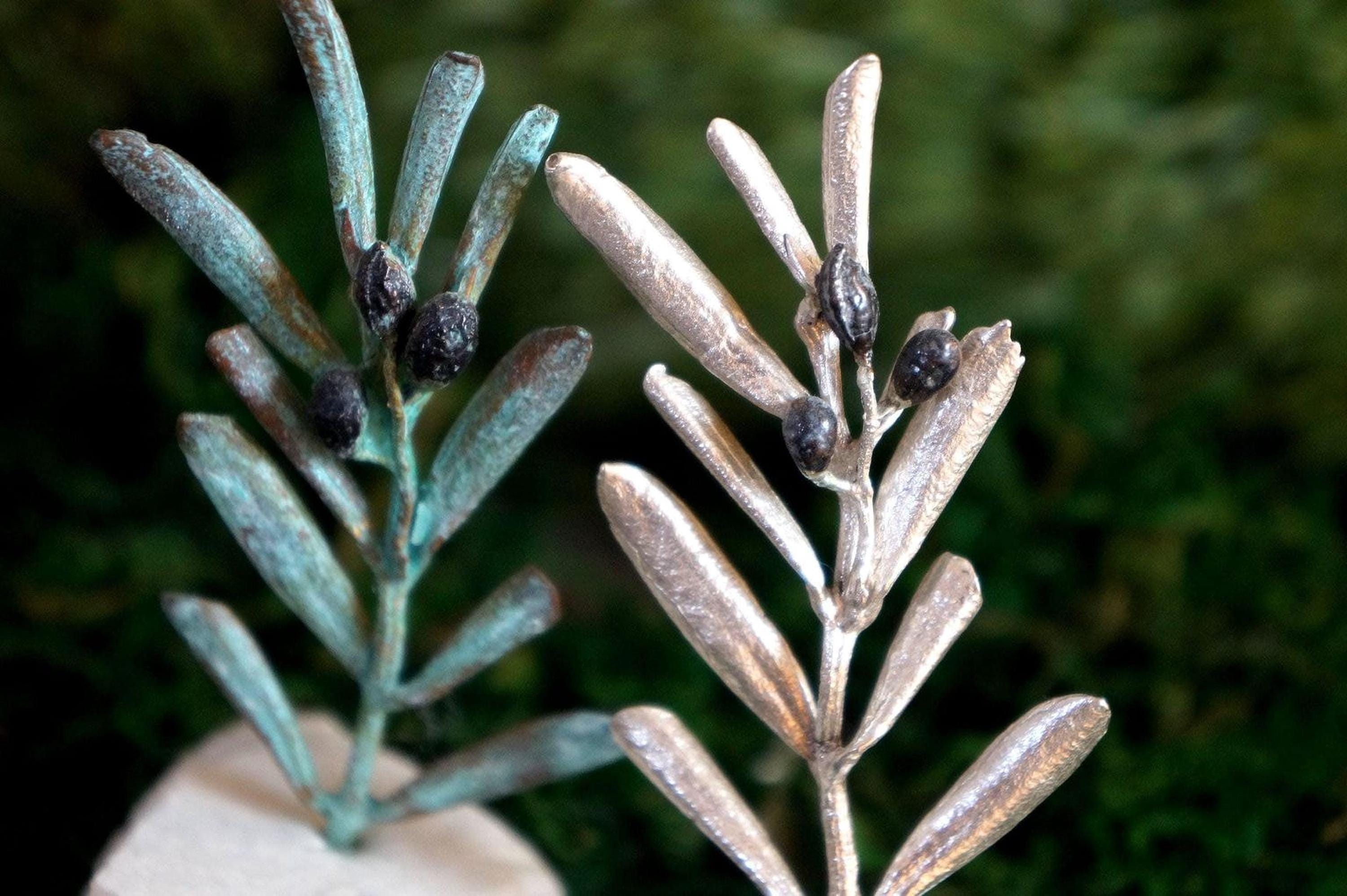 Decorative Olive Tree with Leaves Statue, Handmade Nature-Inspired Centerpiece with Symbolic Meaning, Silver or Oxidized Brass