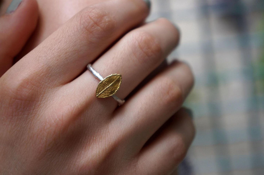 Rose twig and Leaf Ring in sterling silver 925 by Mother Nature Jewelry. Symbol of Love and Beauty